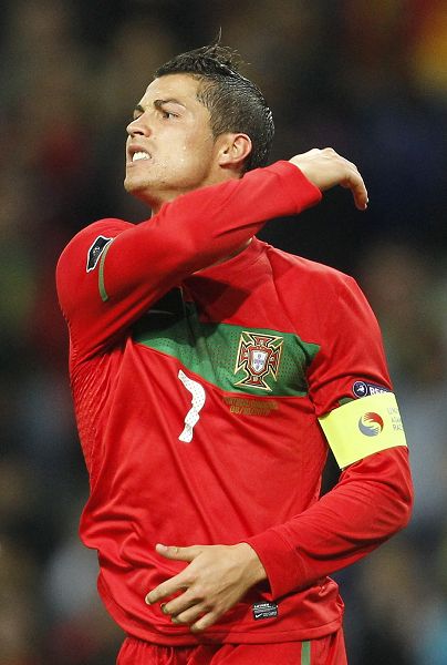 意媒：梅努是那不勒斯中场引援首选，备选方案包括弗拉泰西（意媒：那不勒斯将梅努列为中场引援首选，弗拉泰西为备选）