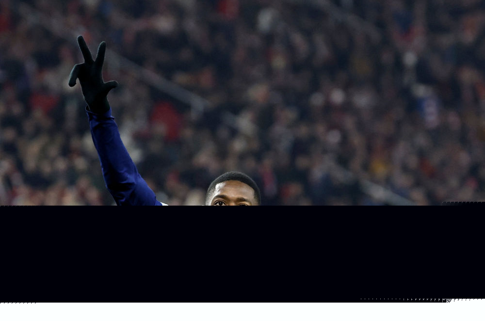 这一刻，谁是真正的领袖？（此刻，谁才是名副其实的领导者？）