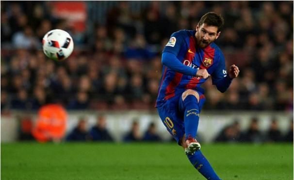 与4结缘，多特5轮欧冠联赛有4轮打入4球，剩下1轮被曼城进4球（多特欧冠五战尽染“4”色：四场各入4球，唯一一场被曼城灌4球）