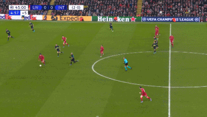 ATP总决赛第2日综述：弗里茨横扫穆塞蒂，辛纳室内硬地27连胜（ATP年终总决赛第2比赛日战报：弗里茨轻取穆塞蒂，辛纳室内硬地连胜刷新至27场）