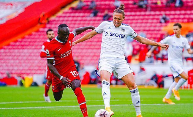 曼联陷入困境，阿莫林嘲笑梅努问题引发球迷怒火（曼联陷入低谷，阿莫林调侃梅努言论激怒球迷）