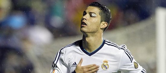 本赛季库追巴同时在场时，勇士攻防效率和净效率均为联盟第二（库追巴本季同场时，勇士攻防效率与净效率均高居联盟第二）