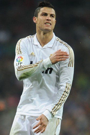 莱切2-1都灵，班达、拉萨纳-库利巴利建功（班达、拉萨纳-库利巴利破门，莱切2-1击败都灵）